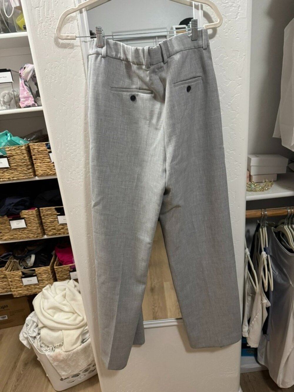 Babaton Aritzia Grey Trousers High Waist Tailored Pleated Size 10 - Picture 2 of 3